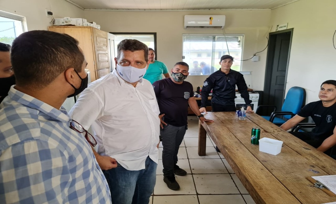 Atendendo convite do Sindapen, Major Rocha visita Complexo Prisional FOC